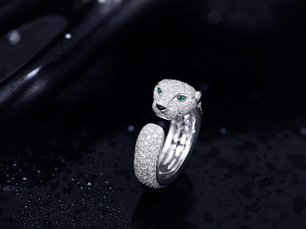 luxury jewelry online VS Diamond N4225200 Panthere Brand Ring With Emeralds Onyx
