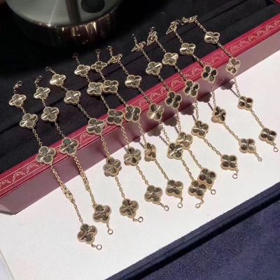 مجوهرات فان كليف آند آربلز للبيع مجوهرات فان كليف الرائعة ، سوار ألامبرا من الذهب الأصفر عيار 18 قيراط