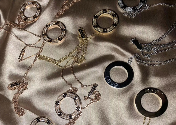 0.34ct B7058000 الماس المعبأ 18k الذهب الأبيض قلادة النسخة العلامة التجارية المجوهرات
